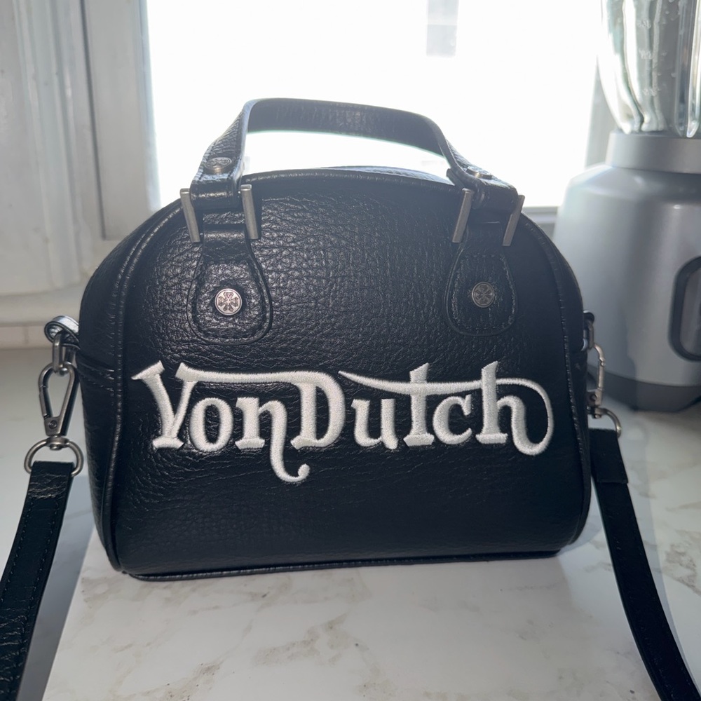 Von Dutch Black and White Crossbody Bag